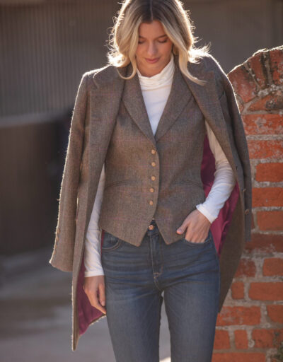 COATS & JACKETS